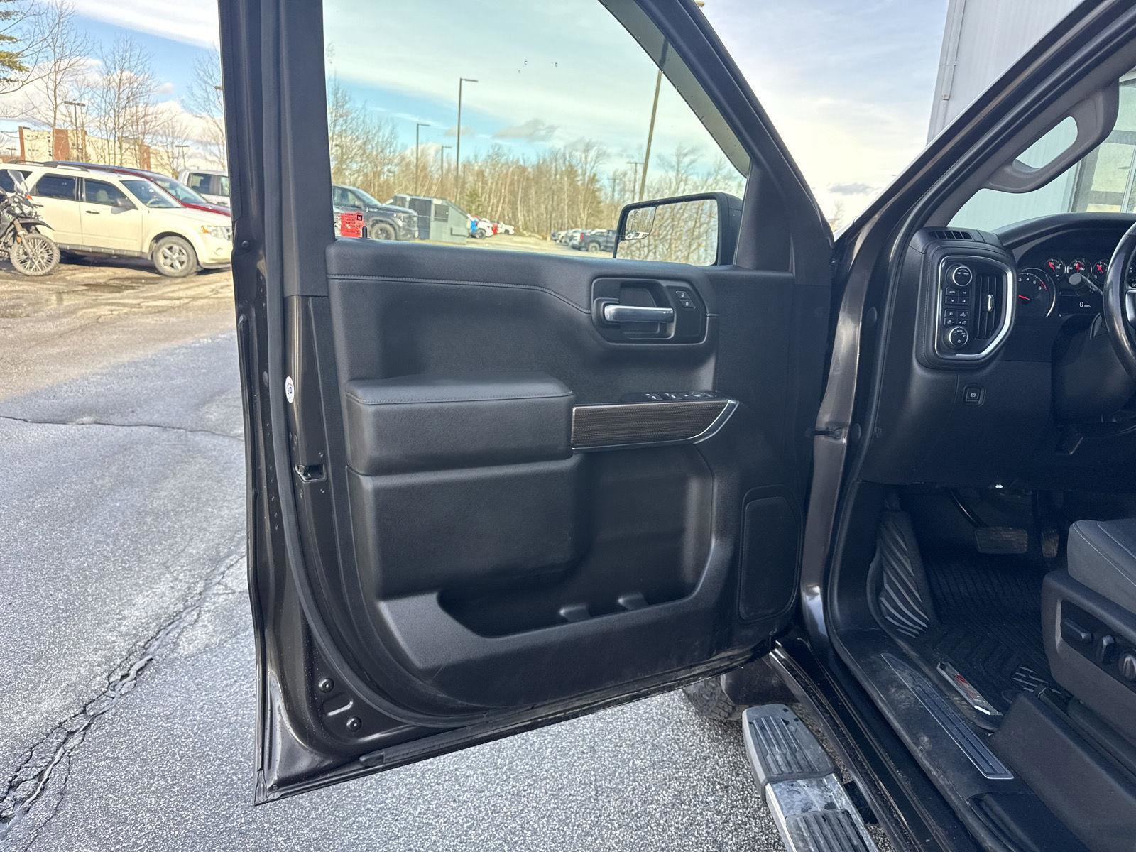 Used 2022 Chevrolet Silverado 1500 RST AWD/4WD image 14
