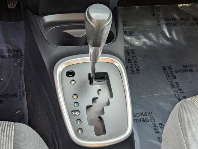 Used 2017 Toyota Yaris L image 12