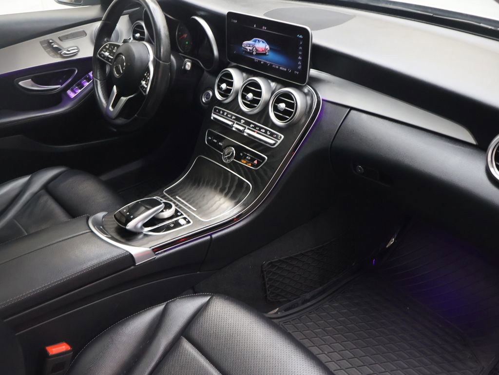 Used 2020 Mercedes-Benz C 300 4MATIC Sedan w/ Driver Assistance Package image 10