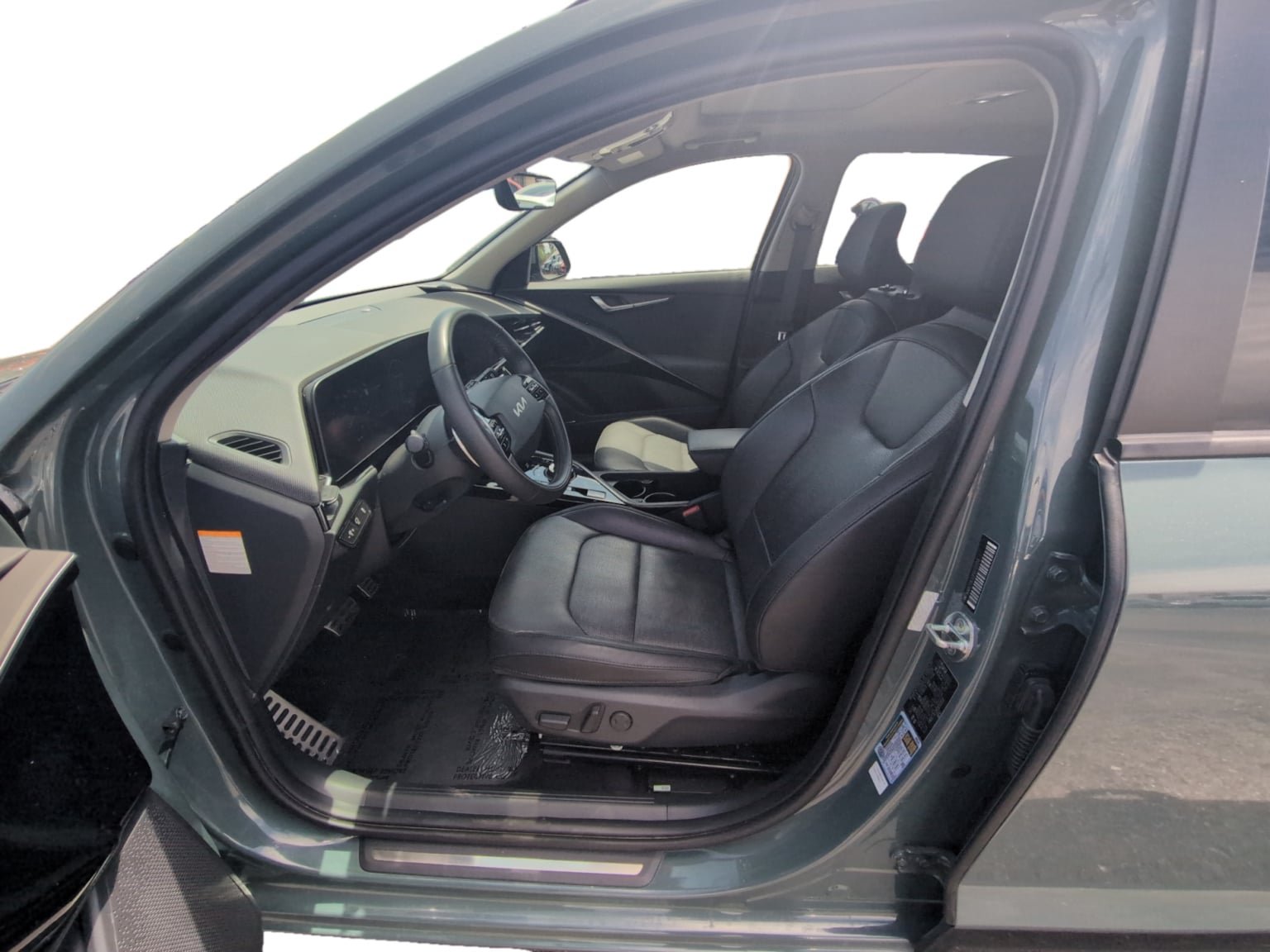 Used 2023 Kia Niro Wave FWD image 10