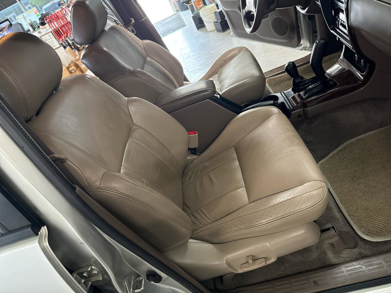 Used 2001 Toyota 4Runner Limited image 47