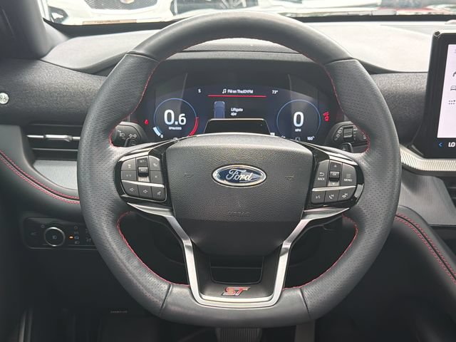 Used 2025 Ford Explorer ST AWD/4WD image 24