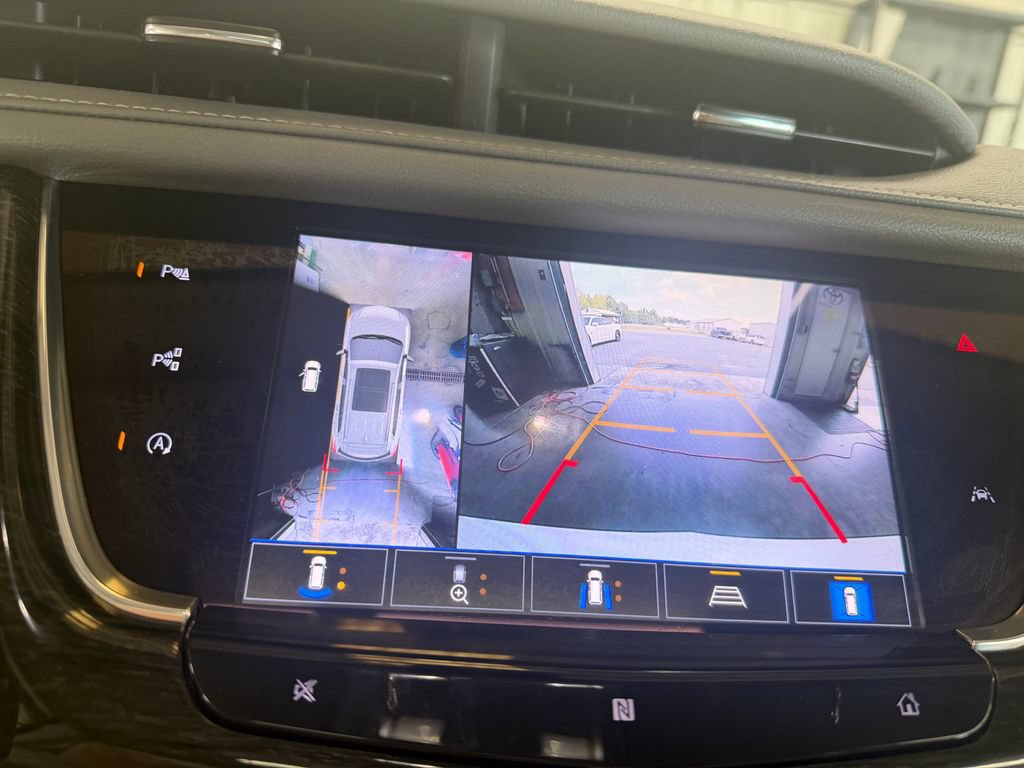 Used 2021 Cadillac XT6 Premium Luxury FWD image 20