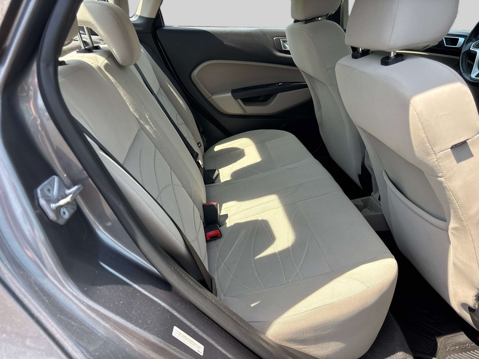 Used 2014 Ford Fiesta SE FWD image 14