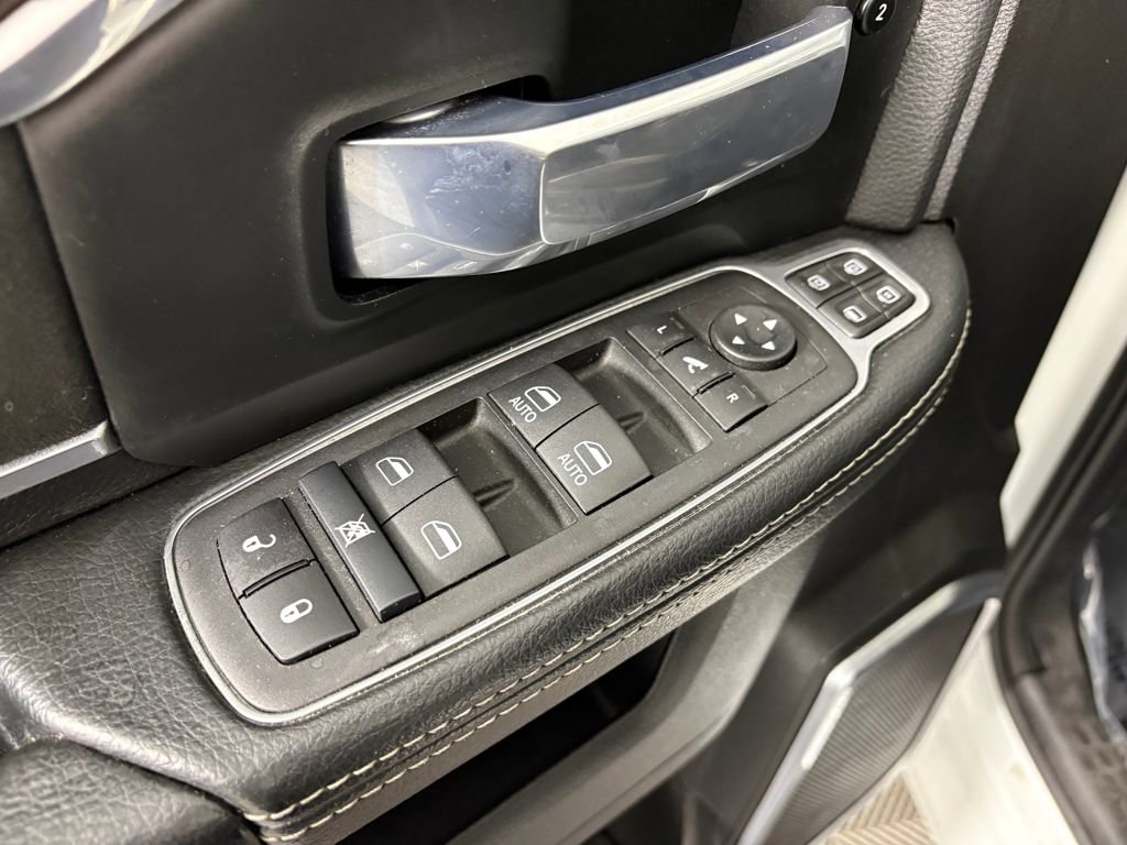 Used 2024 RAM 2500 Laramie image 13