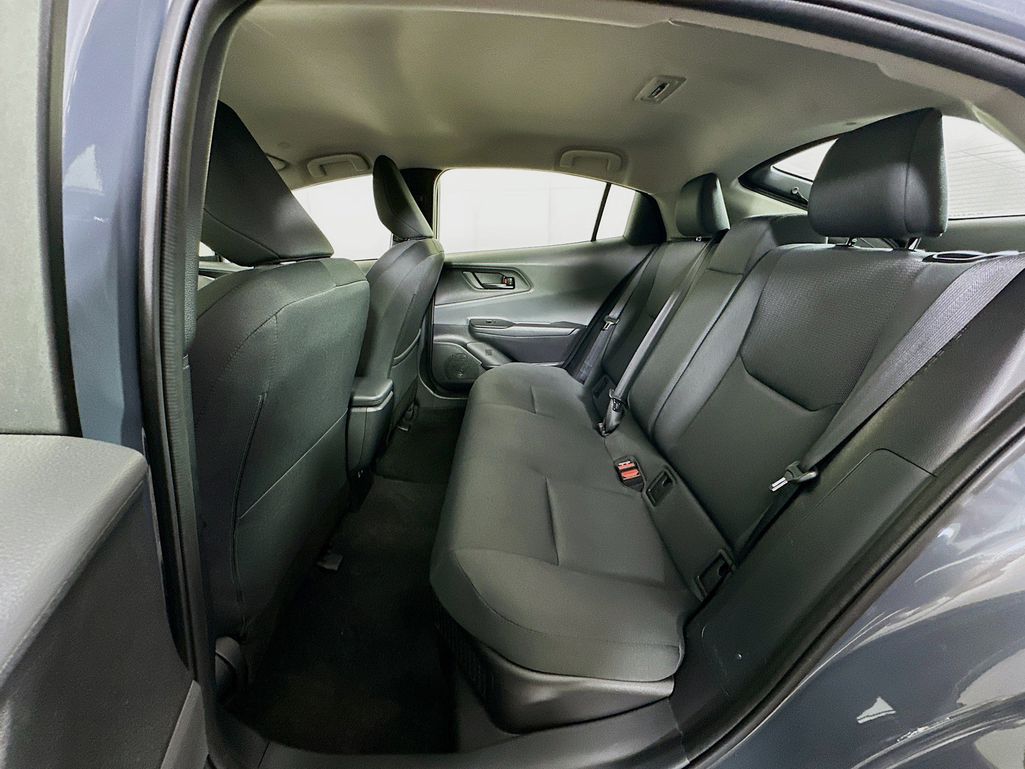 Used 2025 Toyota Prius LE image 27