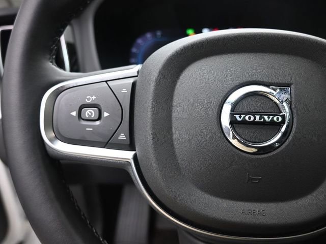 Used 2024 Volvo XC60 B5 Core image 15