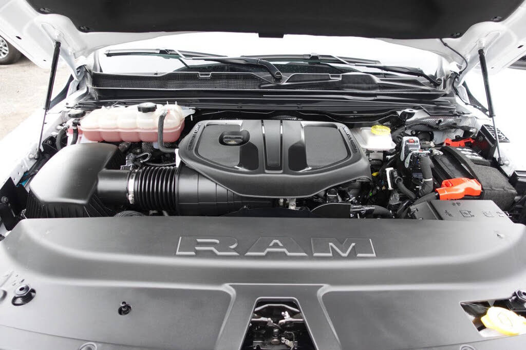 Used 2025 RAM 1500 Laramie w/ Sport Appearance Package AWD/4WD image 60