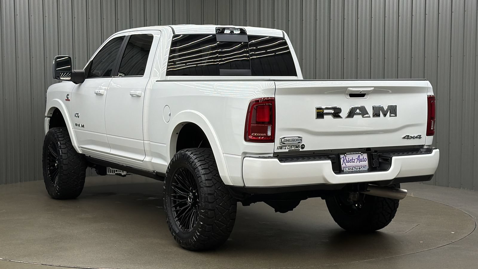 Used 2025 RAM 2500 Limited AWD/4WD image 3