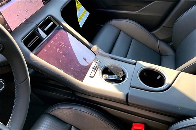 New 2025 Porsche Taycan image 35