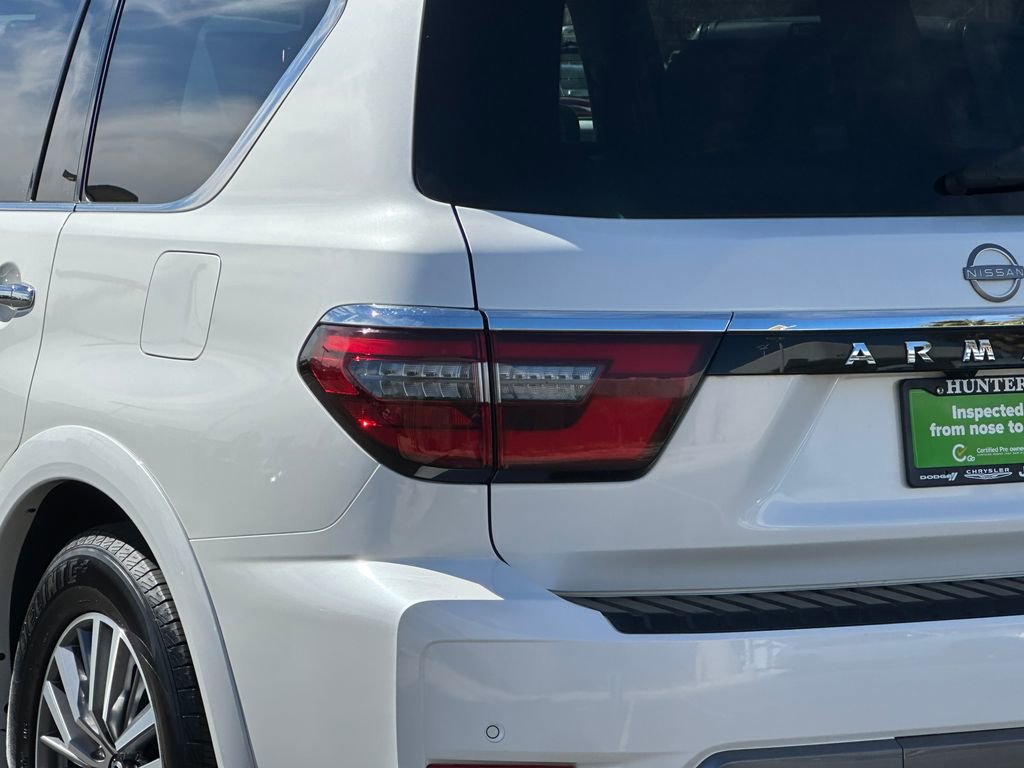 Used 2024 Nissan Armada SL w/ Captain's Chairs Package image 5