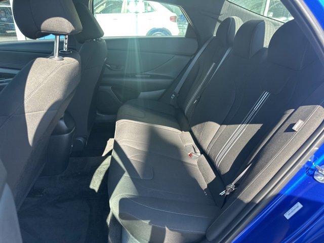 Certified 2025 Hyundai Elantra Sport image 34