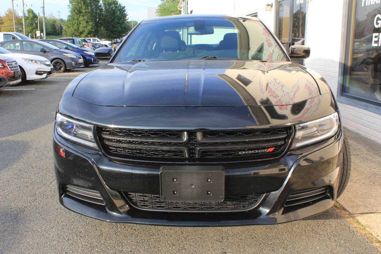 Used 2016 Dodge Charger SE w/ Power Sunroof Group image 2