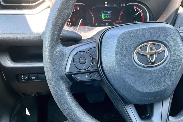 Used 2025 Toyota RAV4 XLE FWD image 11