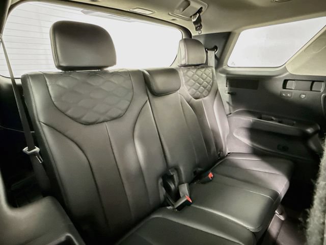 Used 2021 Hyundai Palisade Limited w/ Winter Package AWD/4WD image 29