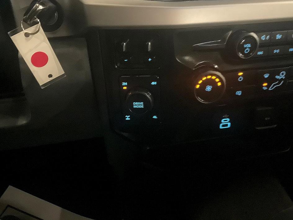 Used 2024 Ford F250 XL w/ STX Appearance Package image 21