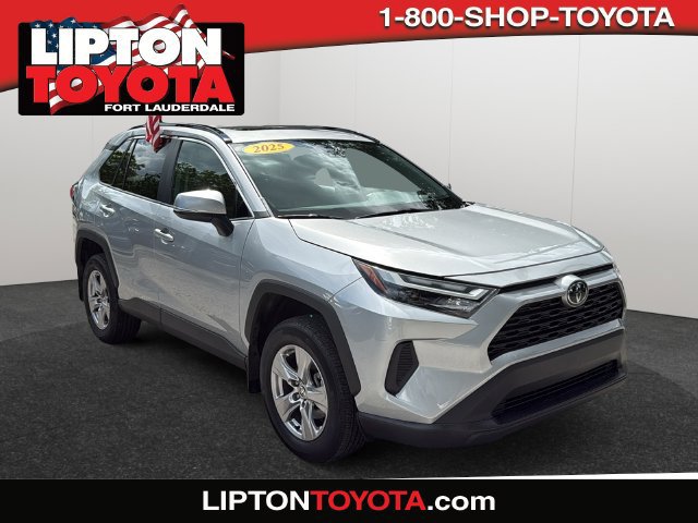 Used 2025 Toyota RAV4 XLE w/ Convenience Package FWD image 1