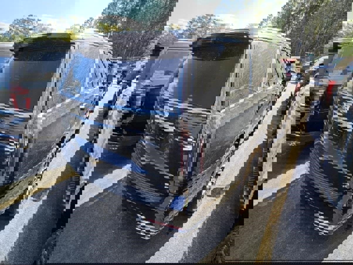 Certified 2025 Cadillac Escalade Premium Luxury Platinum image 6