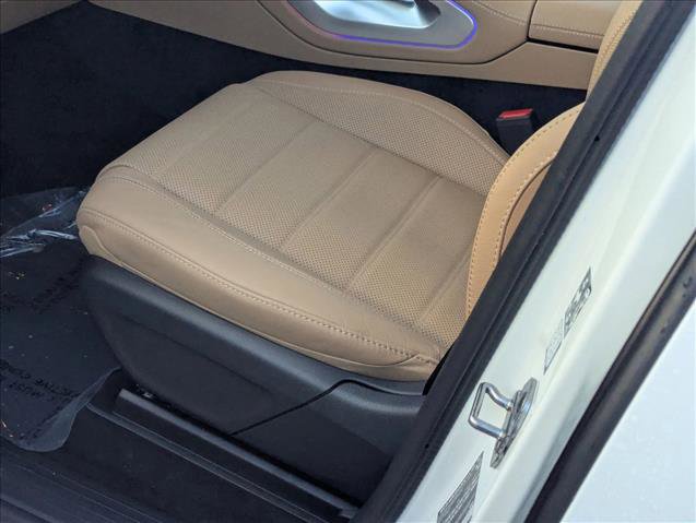 New 2026 Mercedes-Benz GLS 580 4MATIC image 4