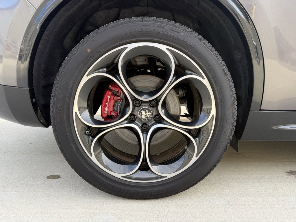 New 2025 Alfa Romeo Stelvio Sprint w/ Veloce Package image 23