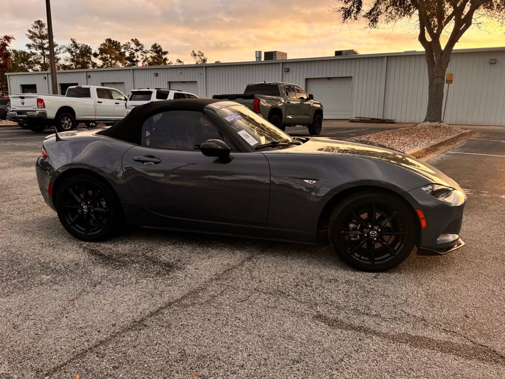 Used 2021 MAZDA MX-5 Miata Club image 9