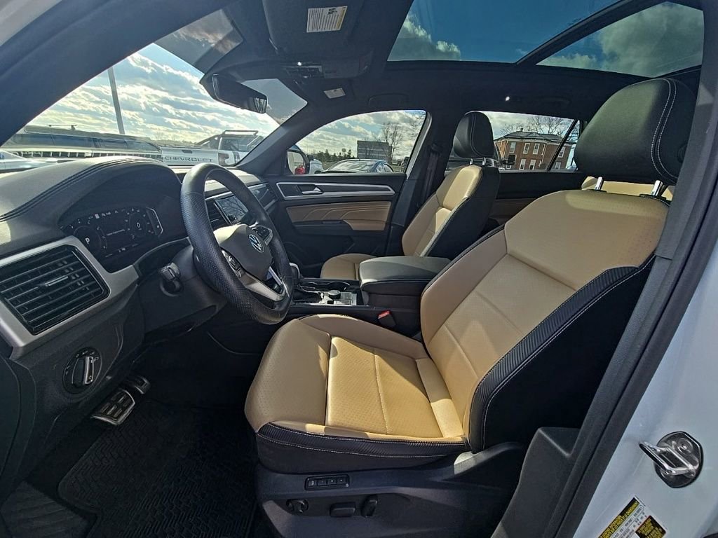 Used 2022 Volkswagen Atlas Cross Sport SEL R-Line image 14