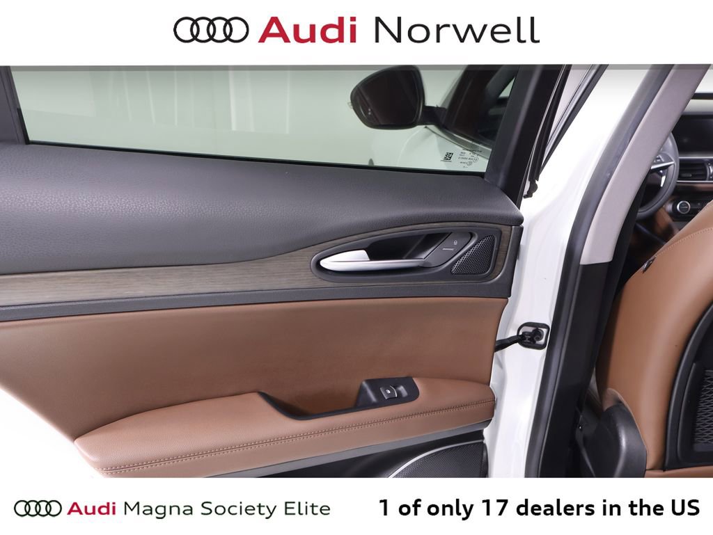 Used 2018 Alfa Romeo Stelvio Ti image 20