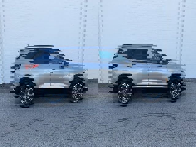 Used 2024 Chevrolet Blazer LT w/ Convenience Package image 3