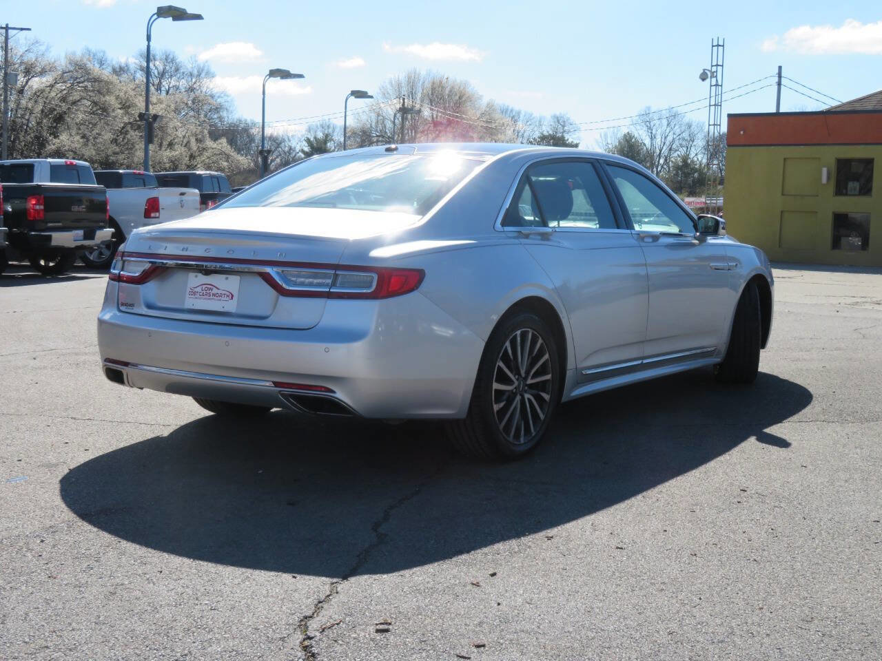 Used 2017 Lincoln Continental Select w/ Continental Climate Package image 4
