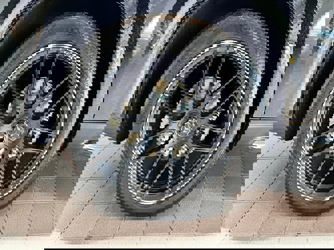 New 2026 Mercedes-Benz GLE 53 AMG Pinnacle 4MATIC image 16