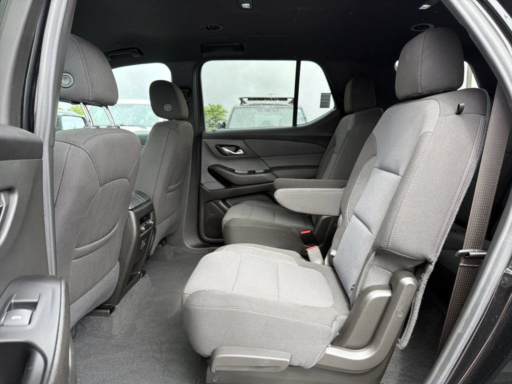 Used 2023 Chevrolet Traverse LT AWD/4WD image 13