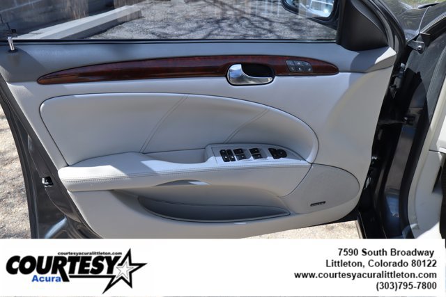 Used 2010 Buick Lucerne CXL FWD image 22
