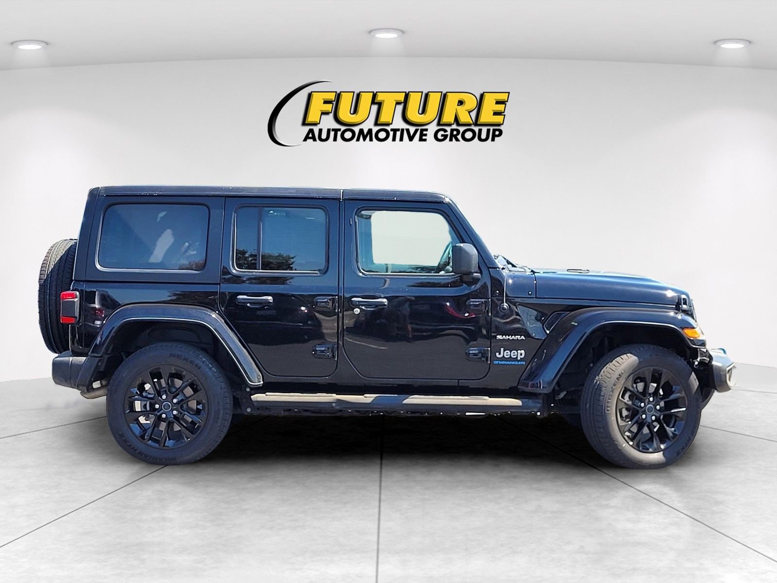 Used 2023 Jeep Wrangler Unlimited Sahara image 4