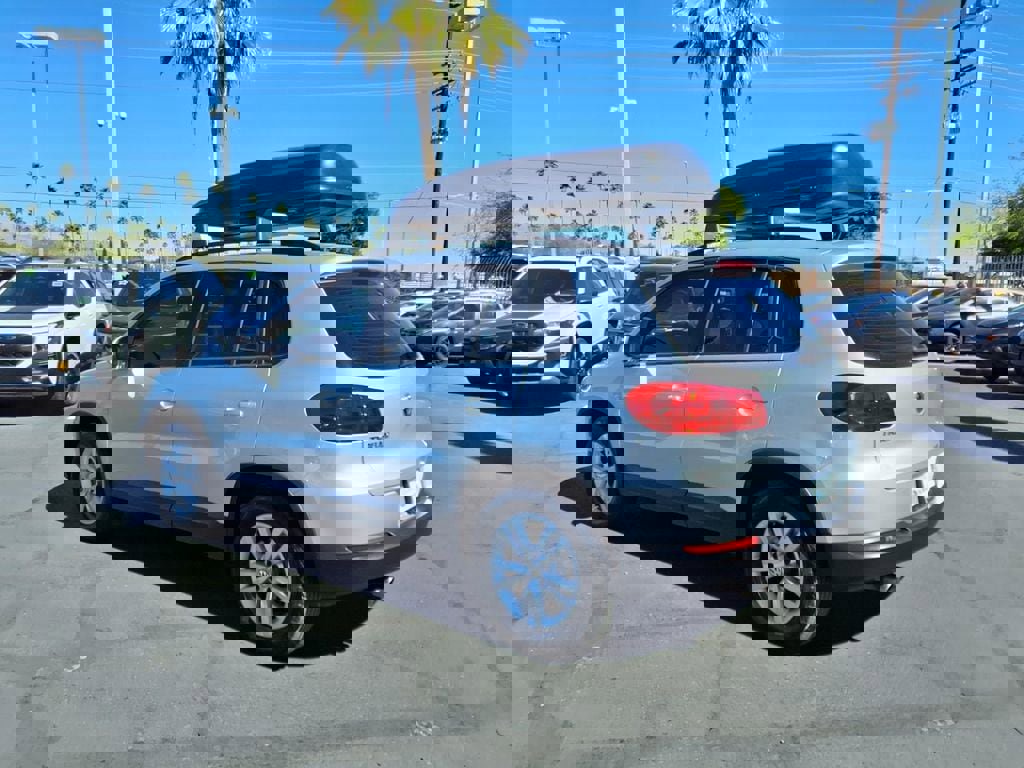 Used 2016 Volkswagen Tiguan S image 13