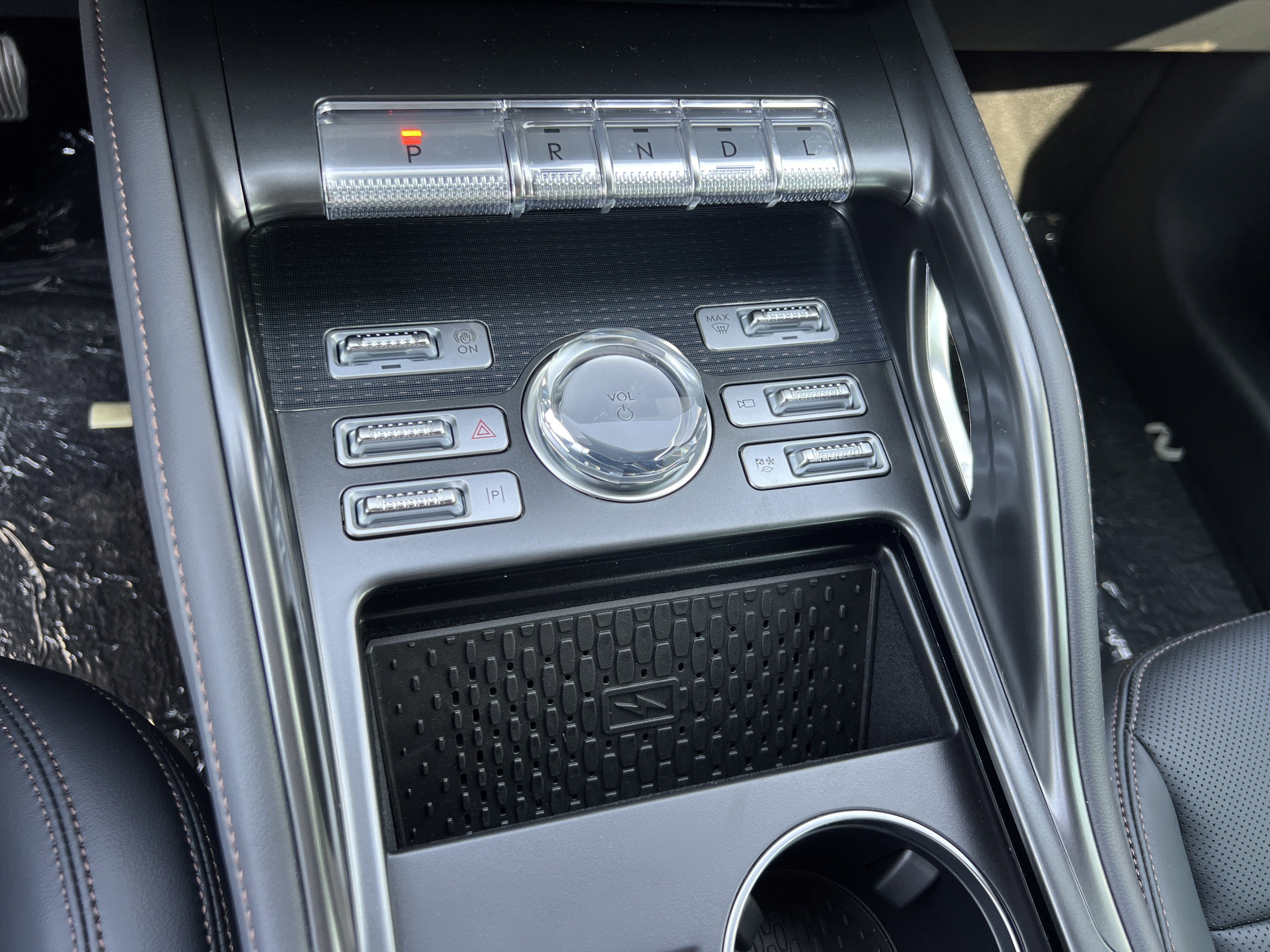 New 2025 Lincoln Nautilus Premier w/ Jet Appearance Package image 21