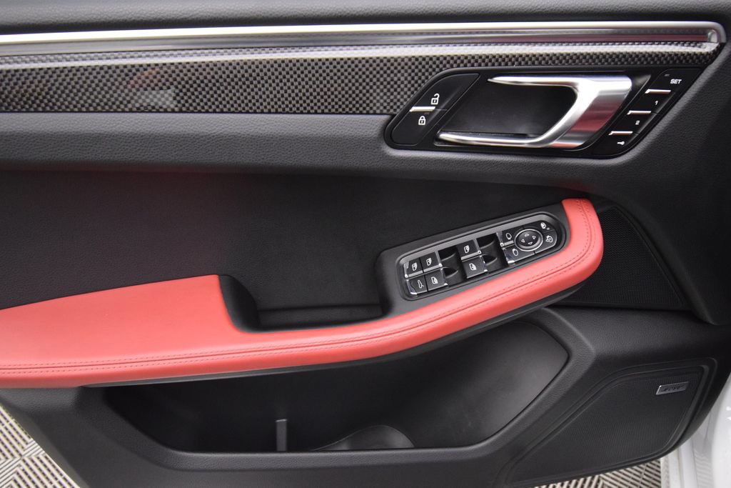 Used 2021 Porsche Macan GTS AWD/4WD image 27