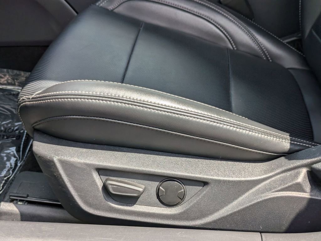 Used 2025 Ford Mustang Premium image 15