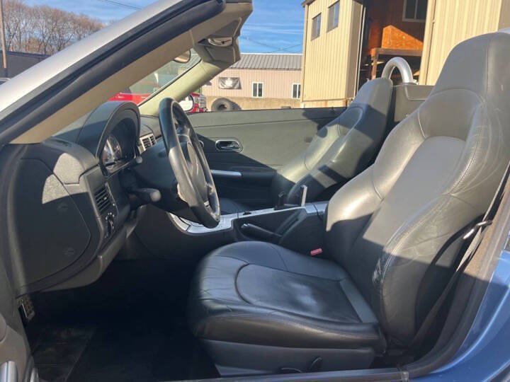 Used 2005 Chrysler Crossfire Limited RWD image 9
