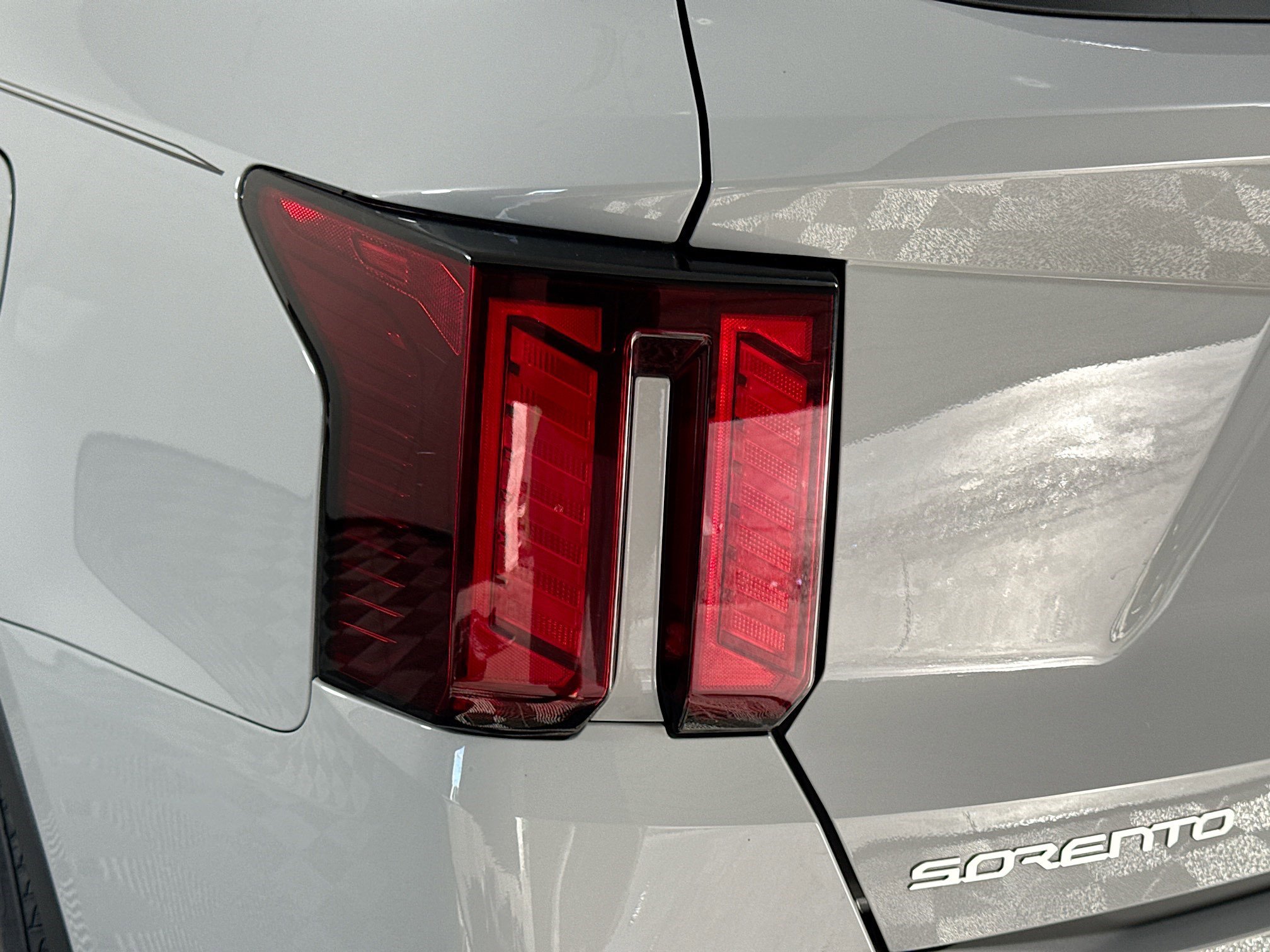 Used 2024 Kia Sorento S image 36