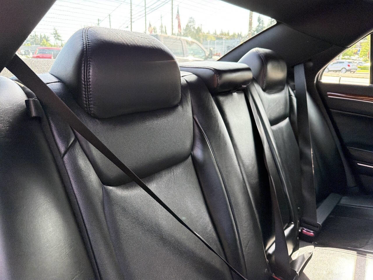 Used 2013 Chrysler 300 w/ Driver Convenience Group RWD image 21