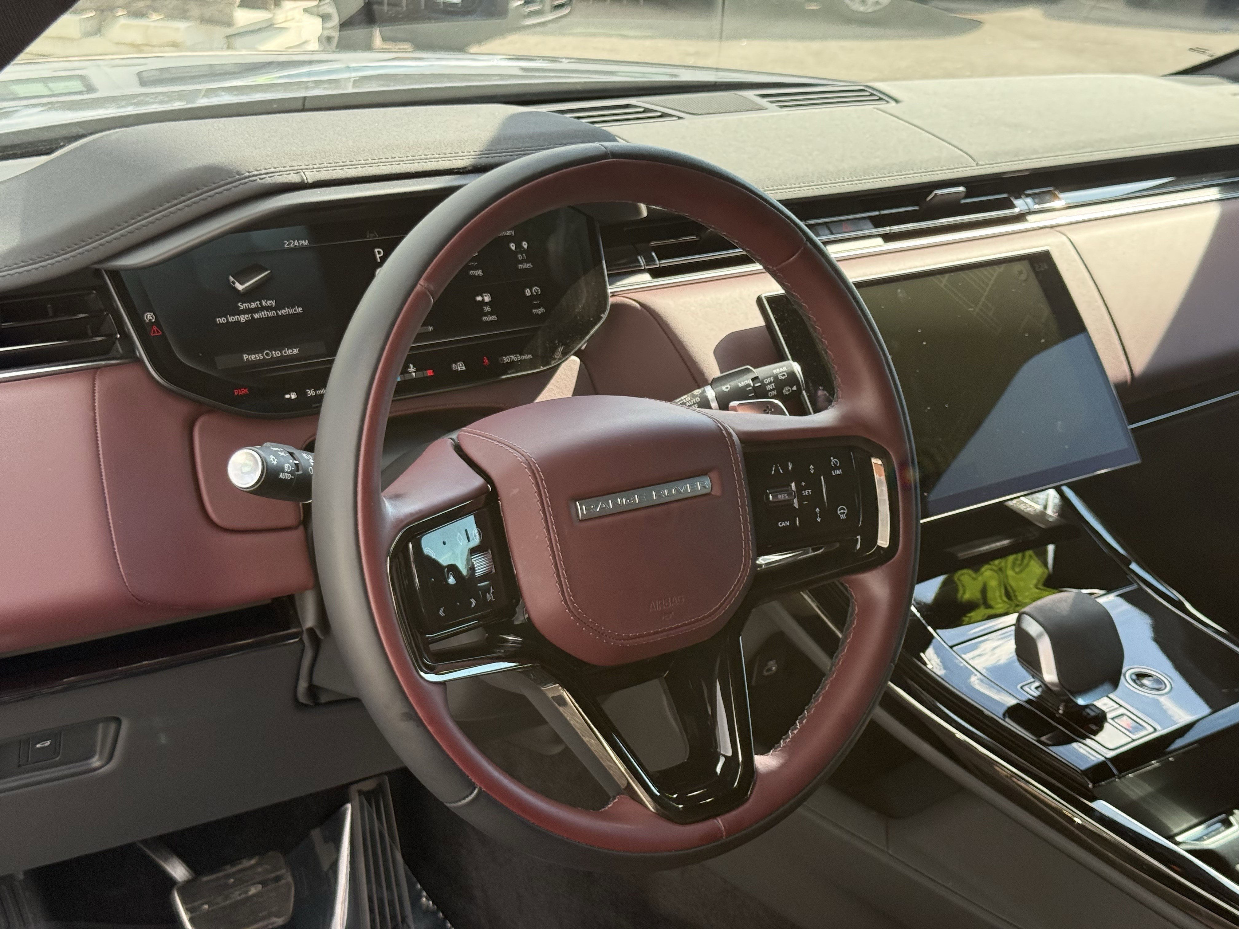 Used 2024 Land Rover Range Rover Sport Dynamic SE image 21