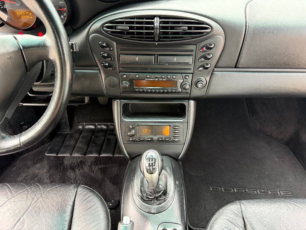 Used 2001 Porsche Boxster RWD image 22