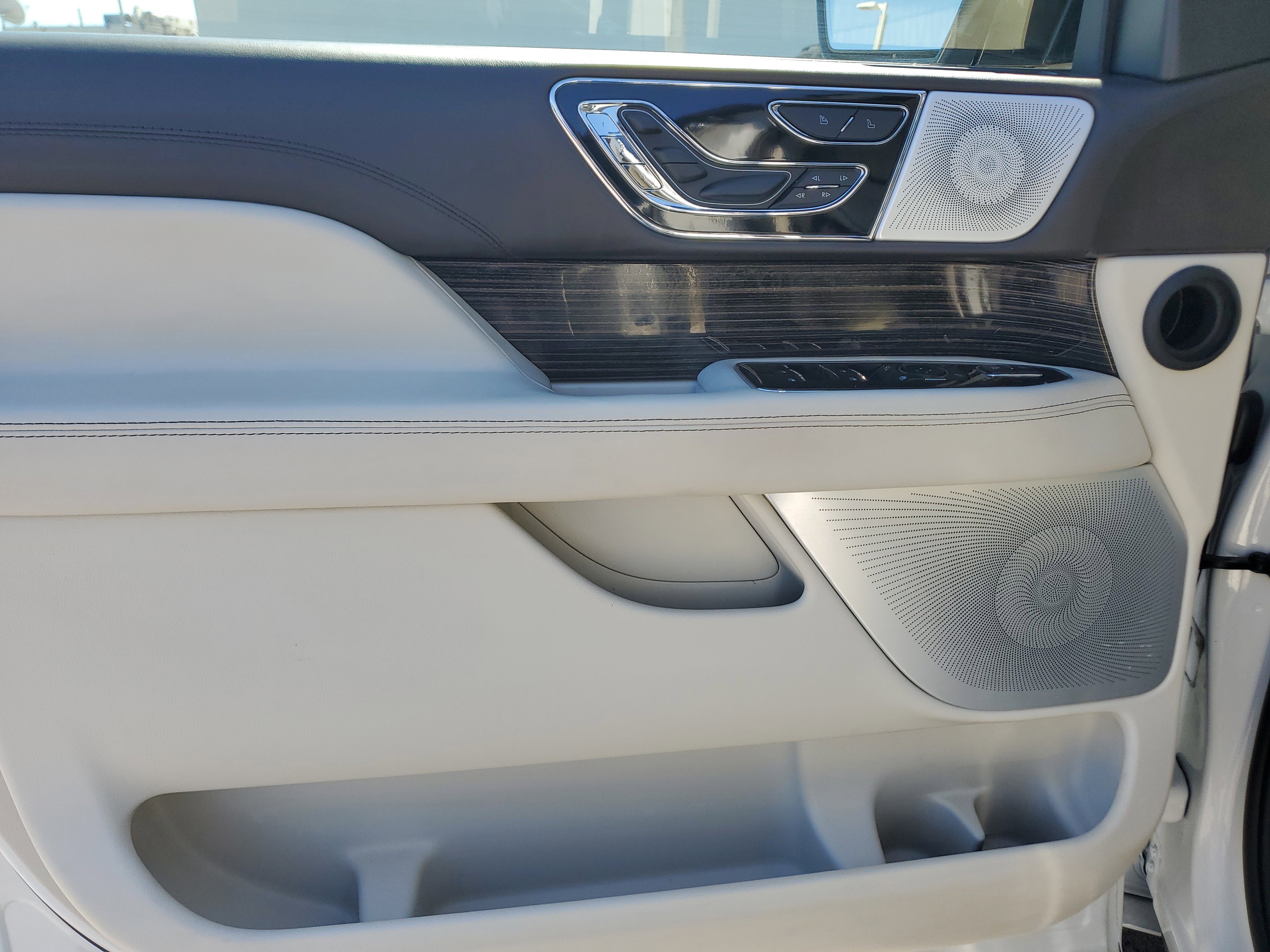 Used 2024 Lincoln Navigator Black Label image 25