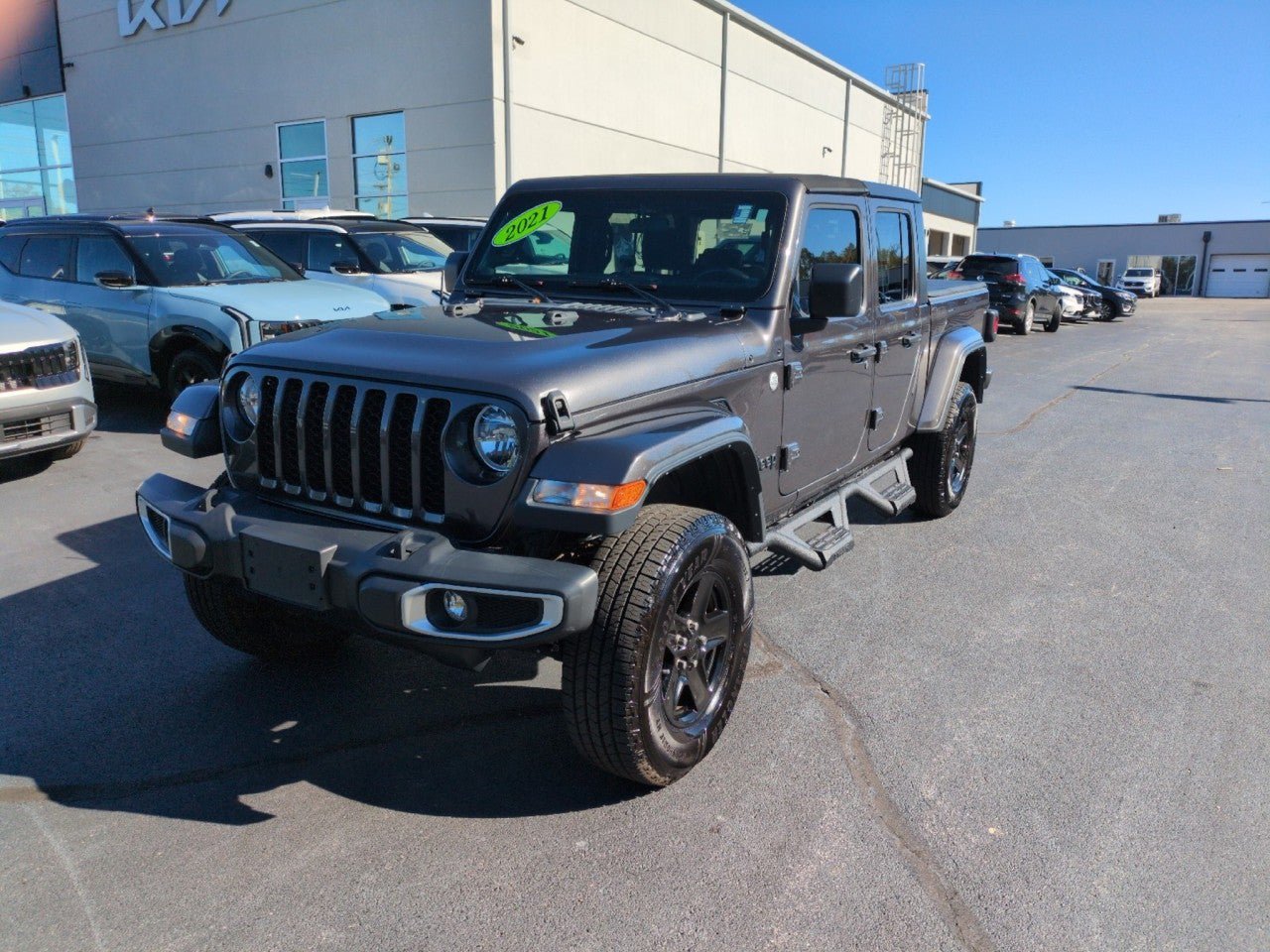 Used 2021 Jeep Gladiator Sport AWD/4WD image 1
