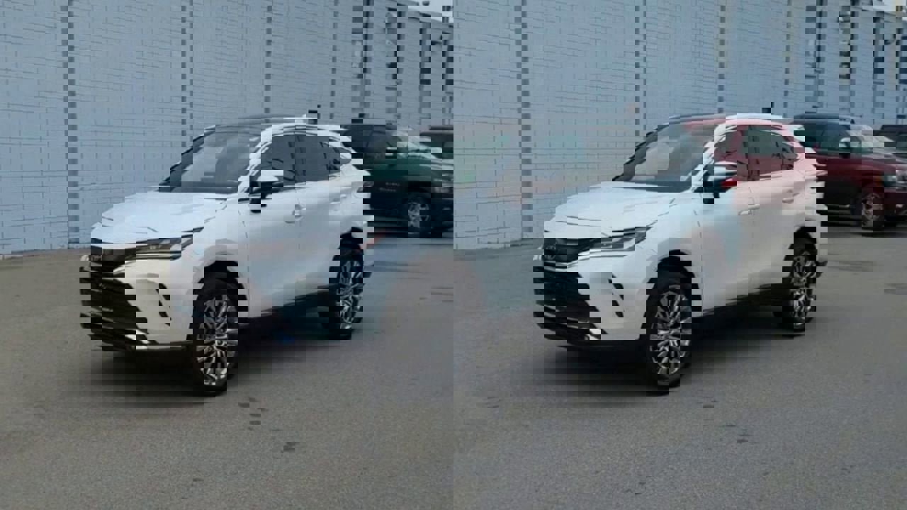 Used 2023 Toyota Venza Limited image 4