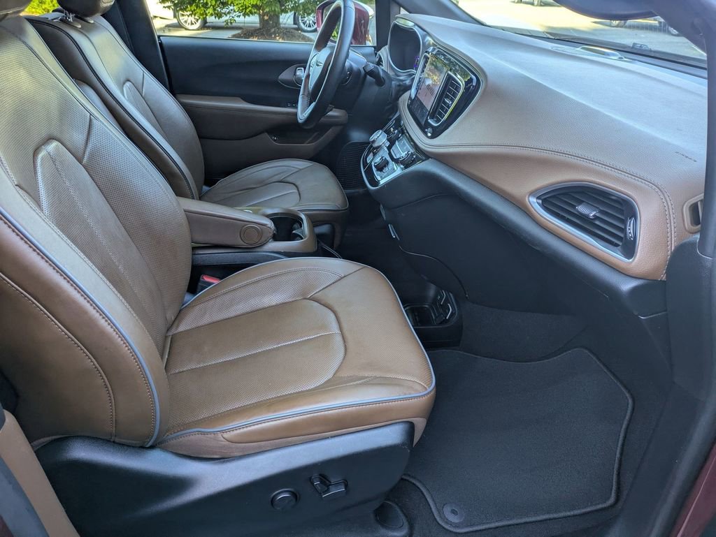 Used 2020 Chrysler Pacifica Limited w/ Advanced Safetytec Group image 29