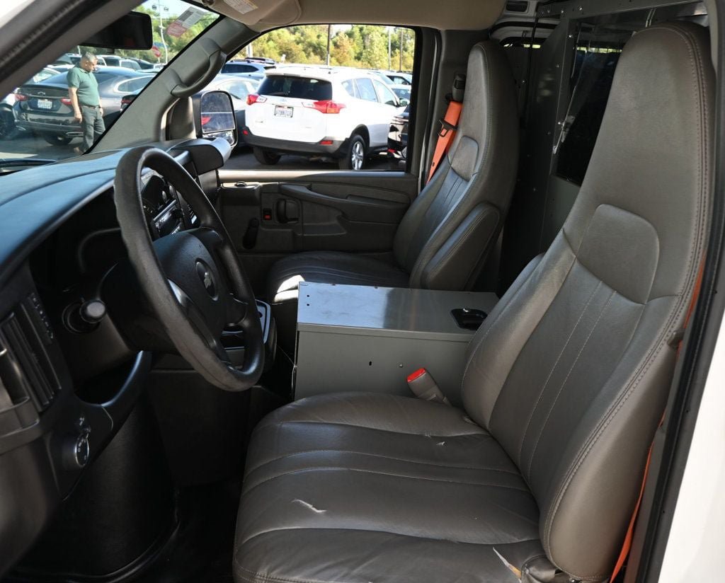 Used 2013 Chevrolet Express 2500 RWD image 7