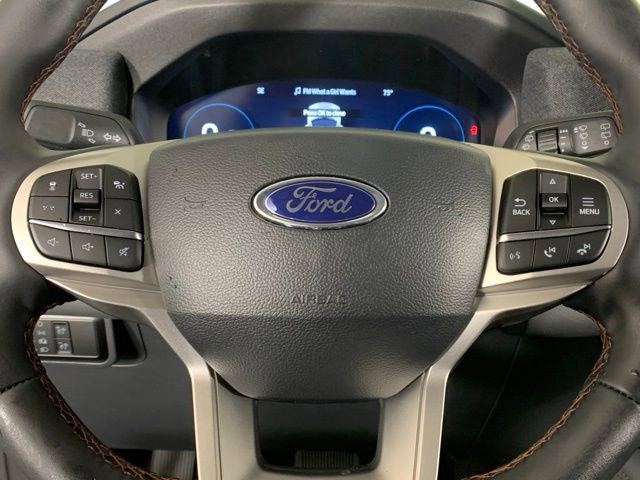 Used 2025 Ford Explorer Active image 30
