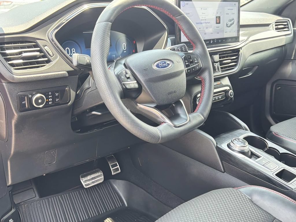 Certified 2023 Ford Escape ST-Line Select w/ Tech Pack #2 AWD/4WD image 12