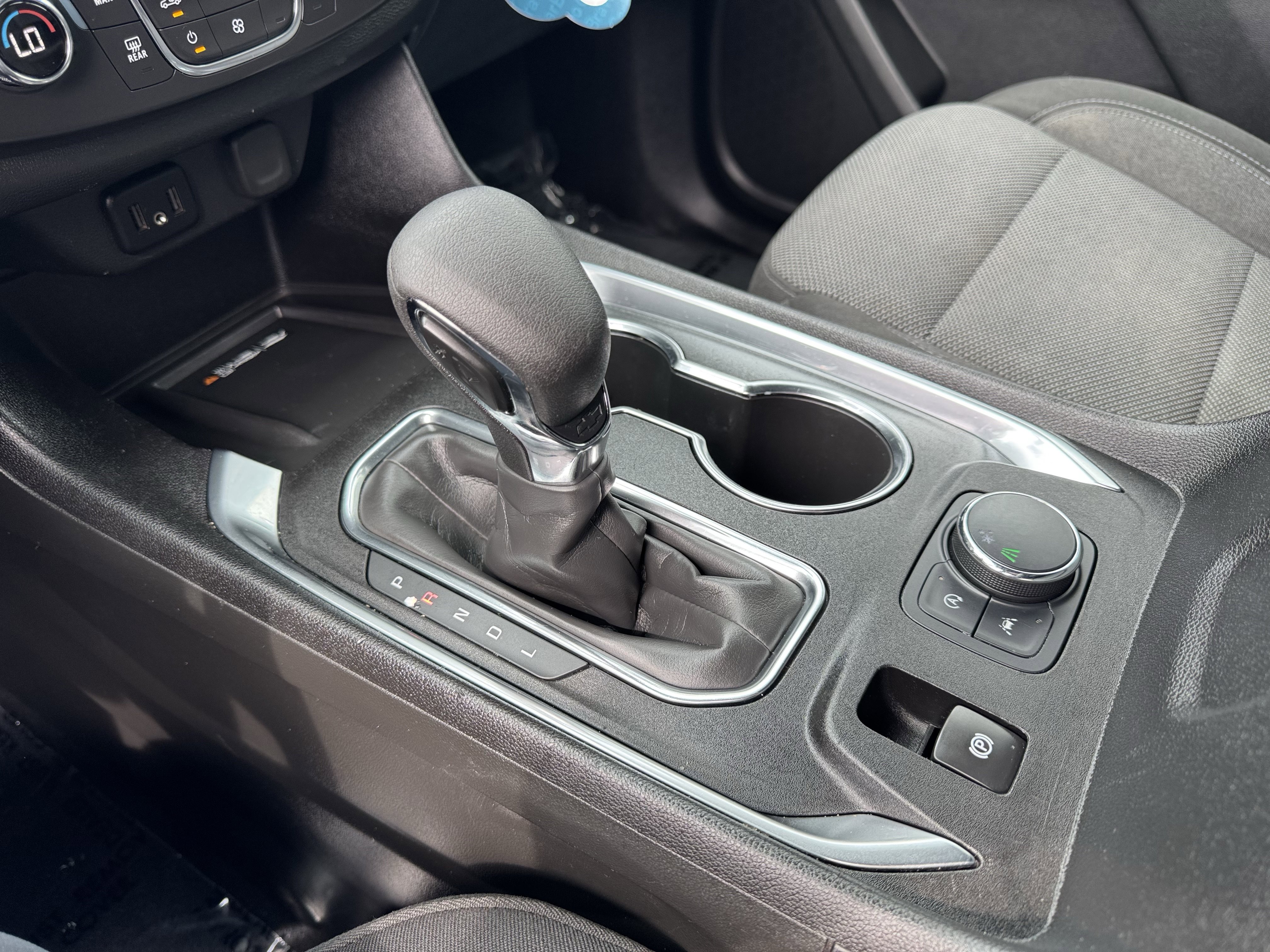 Used 2023 Chevrolet Traverse LT FWD image 33